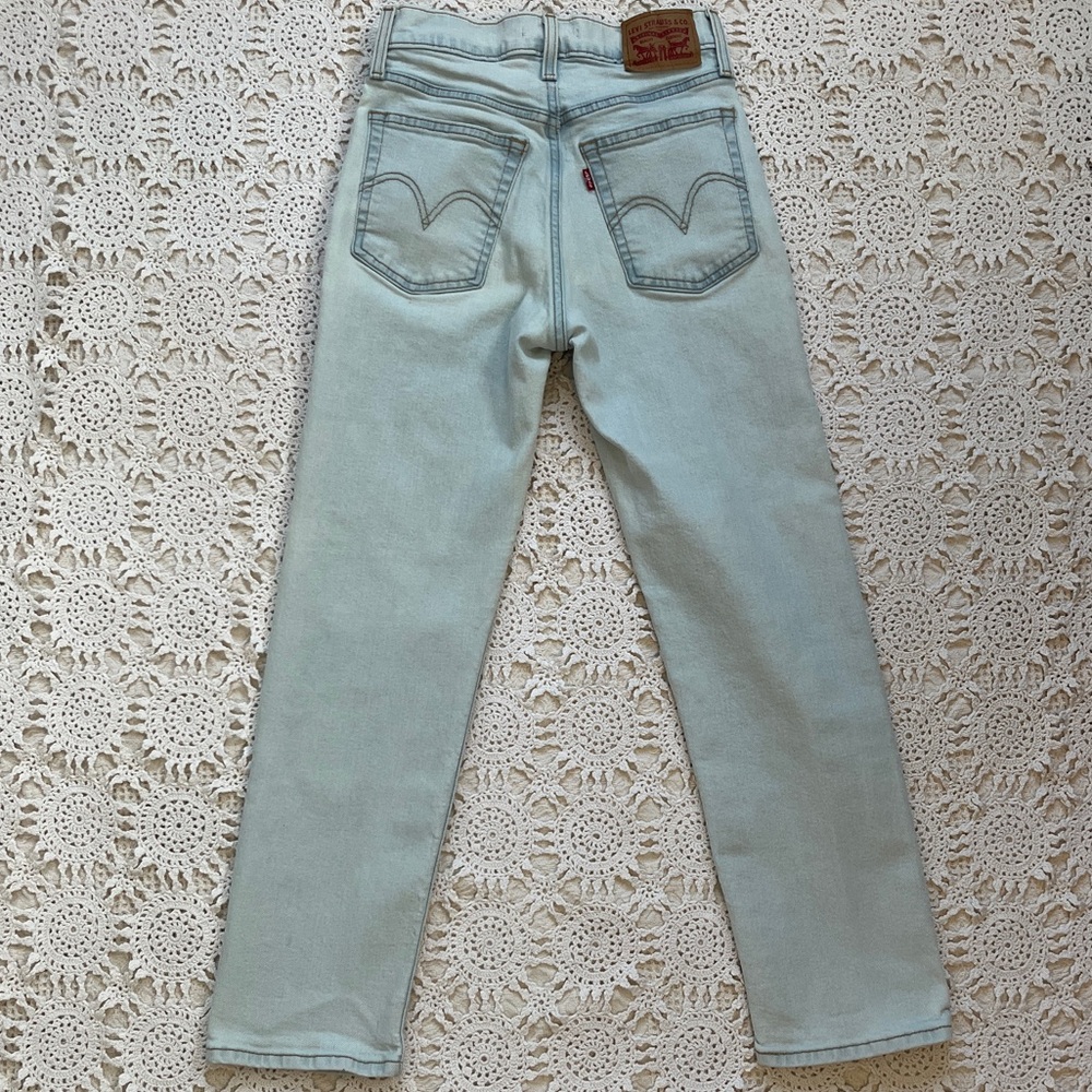 Levi's Wedgie Straight Ankle Jeans - Picture 7 of 9